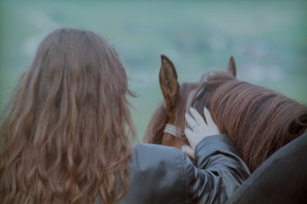 promener son cheval en main