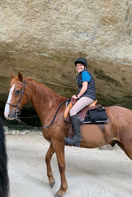 Oural devant la falaise