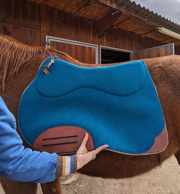 tapis selle randonnee a cheval