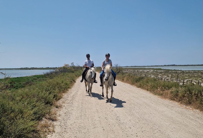 rando a cheval etang camargue