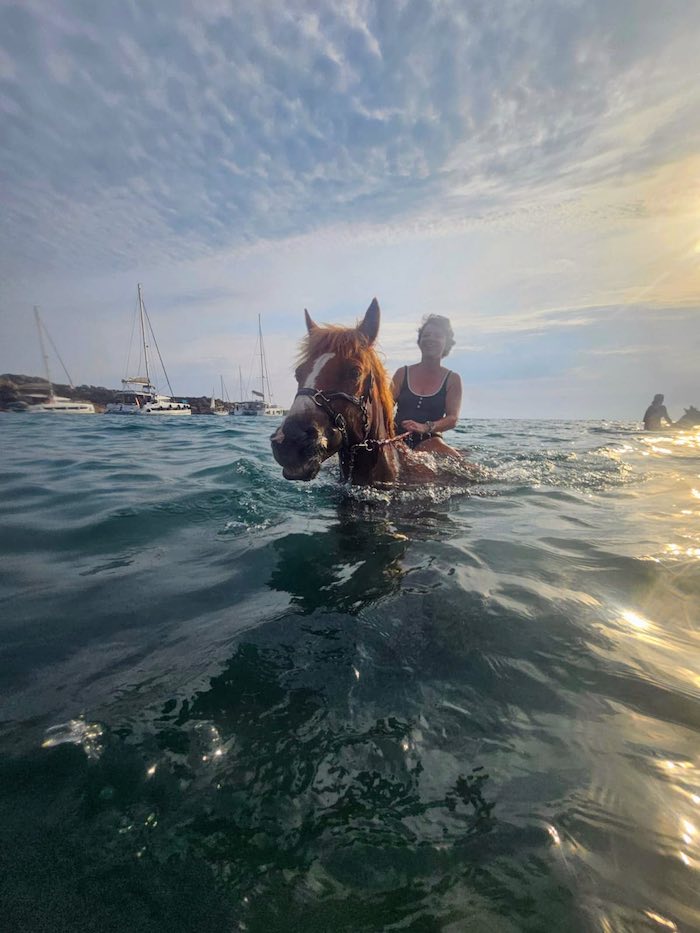 nager avec son cheval